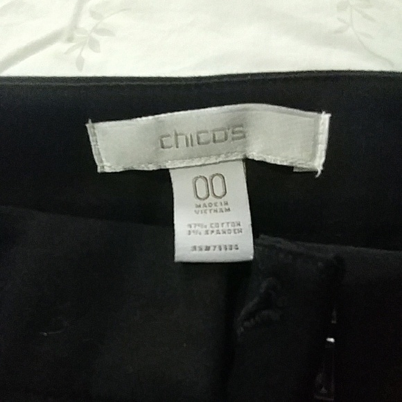 Chico's Black Short| Size 00 Or XS - Picture 4 of 7